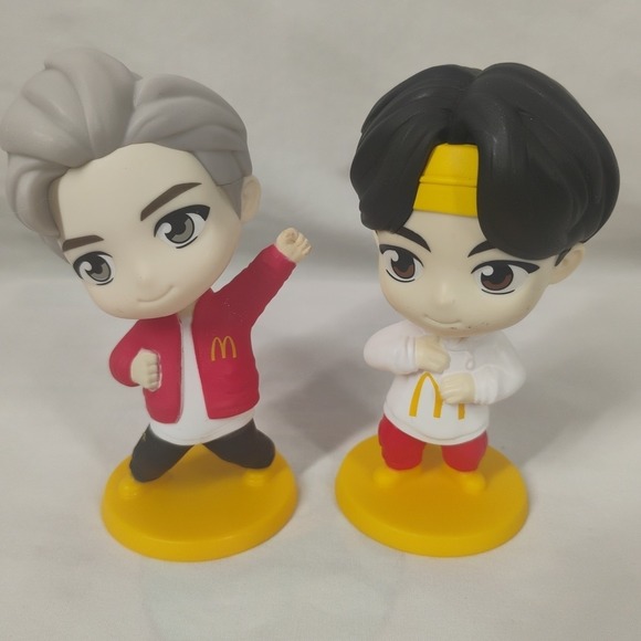 Tiny Tan Figures BTS x McDonalds Happy Meal Toys 8pc Lot Collector Toy - Picture 2 of 16